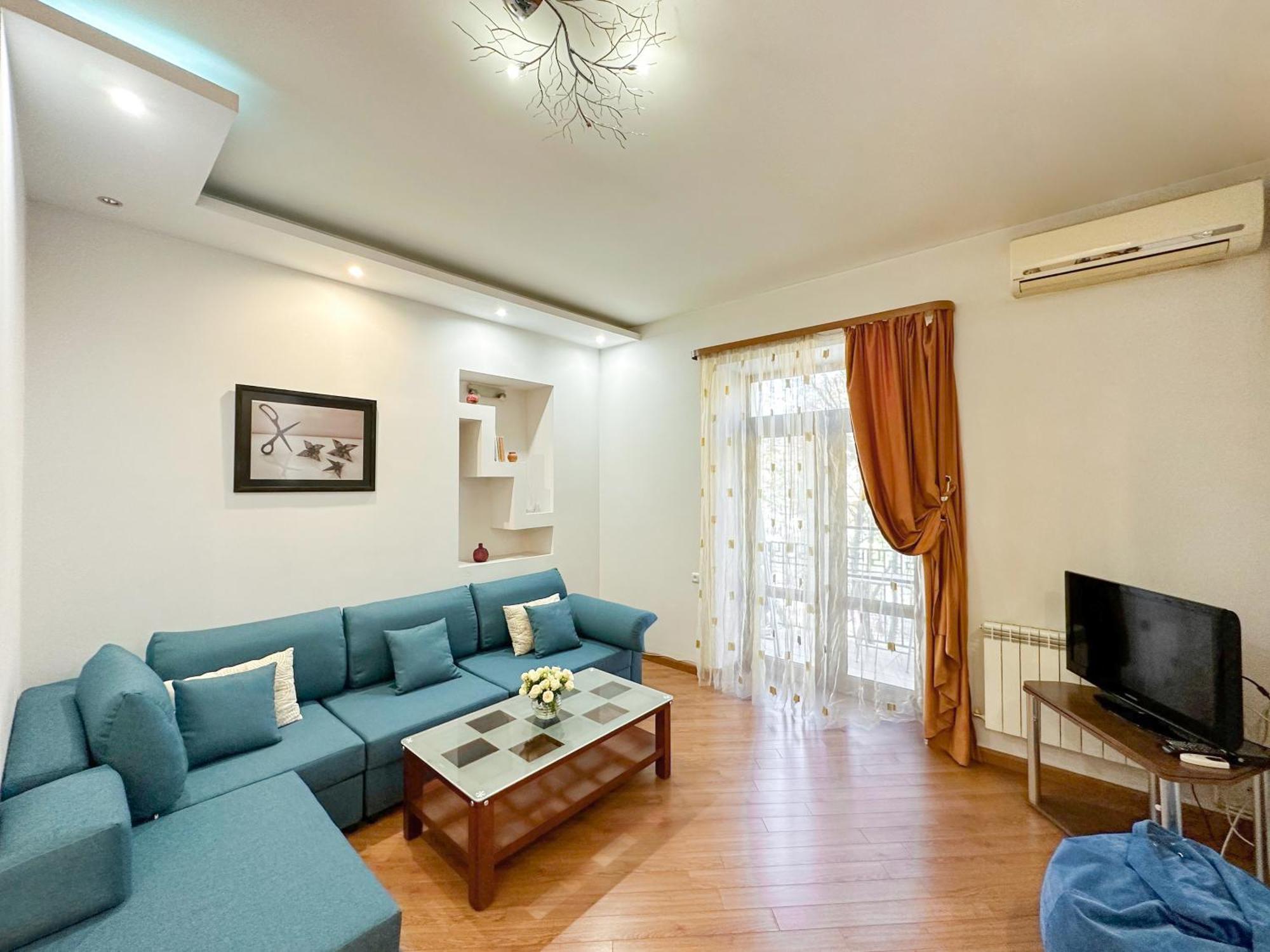 RIS Central Apartments Jerevan Buitenkant foto