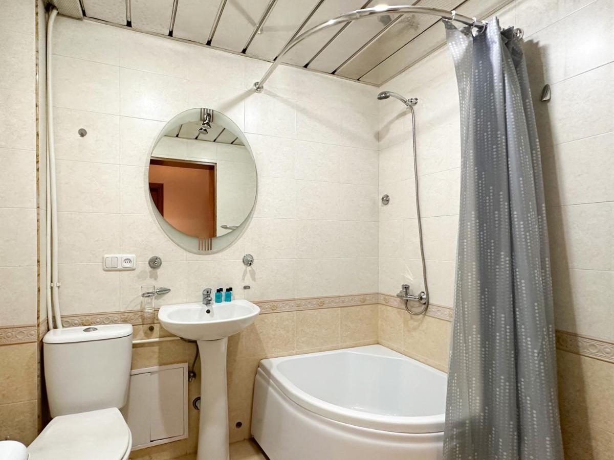 RIS Central Apartments Jerevan Buitenkant foto