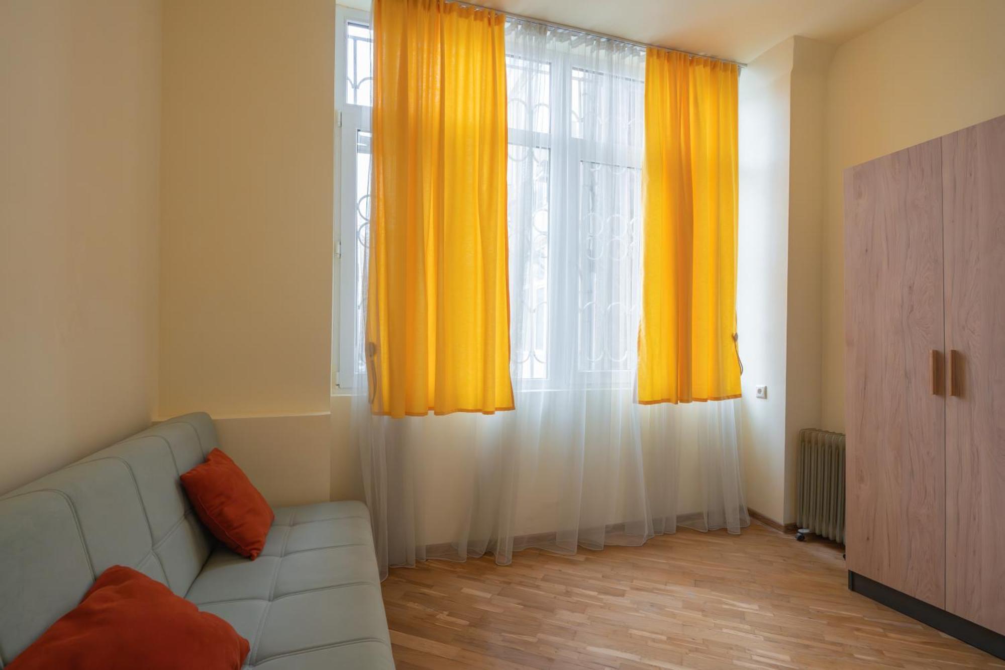 RIS Central Apartments Jerevan Buitenkant foto