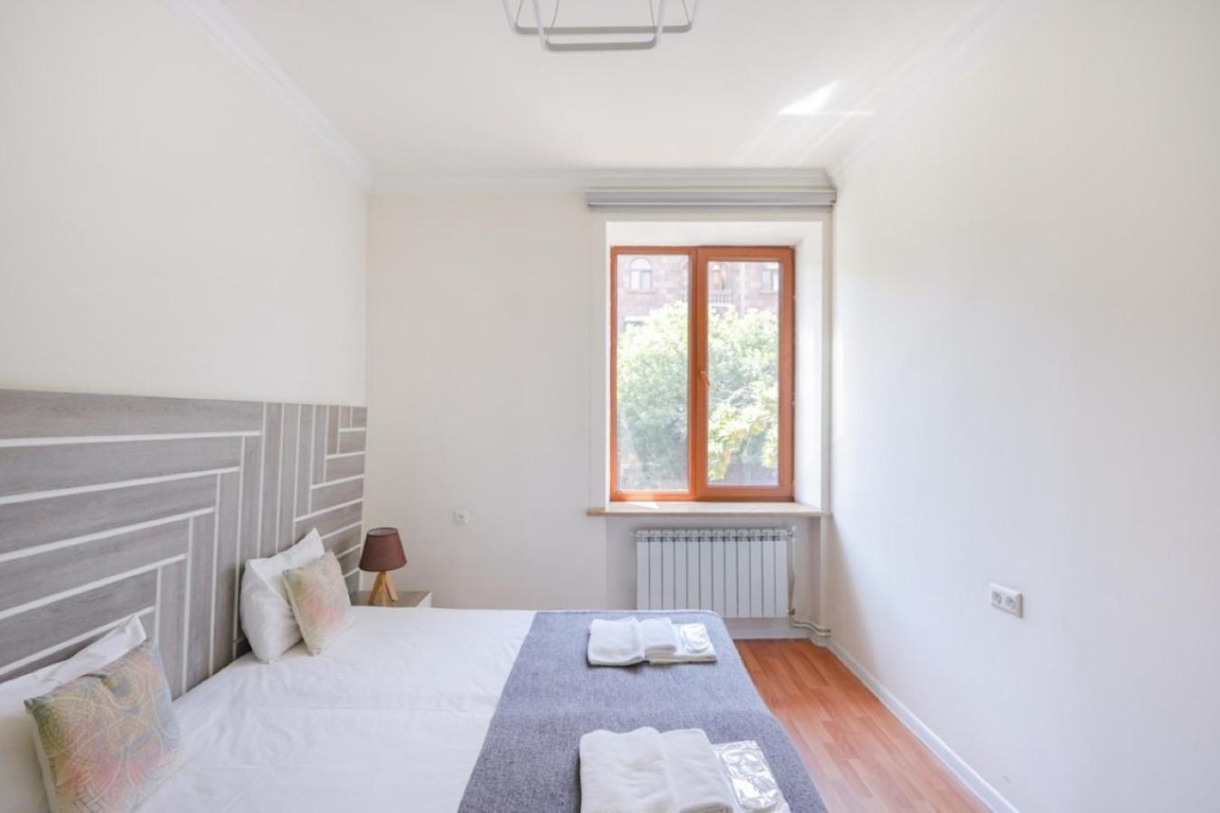 RIS Central Apartments Jerevan Buitenkant foto